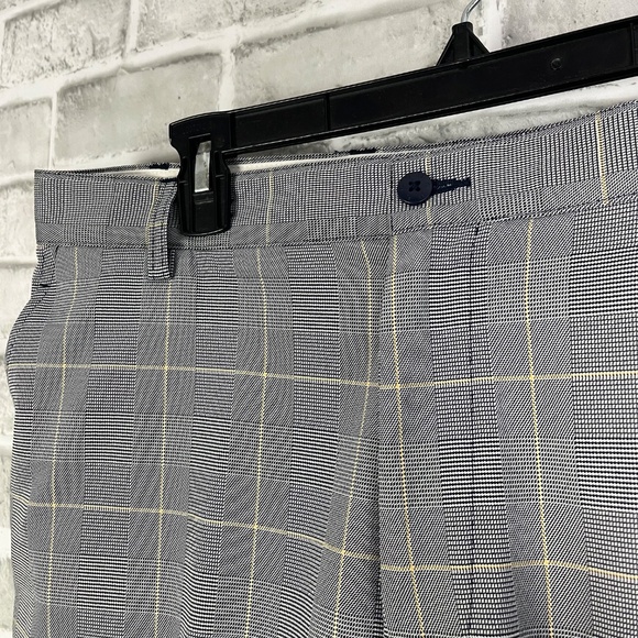 FootJoy Gray Glencheck Poly Stretch Casual Golf Shorts Mens 34 x 10" Inseam - Picture 2 of 8